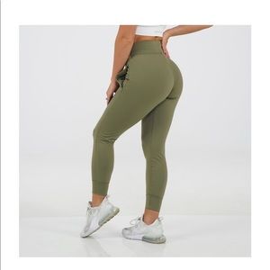 Olive NVGTN joggers